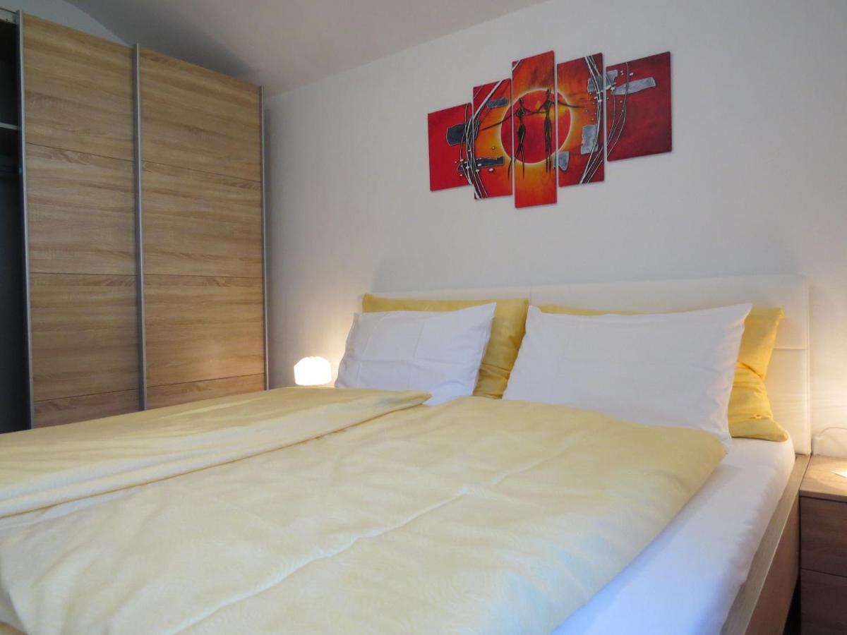 Appartements Stoll San Candido Bagian luar foto